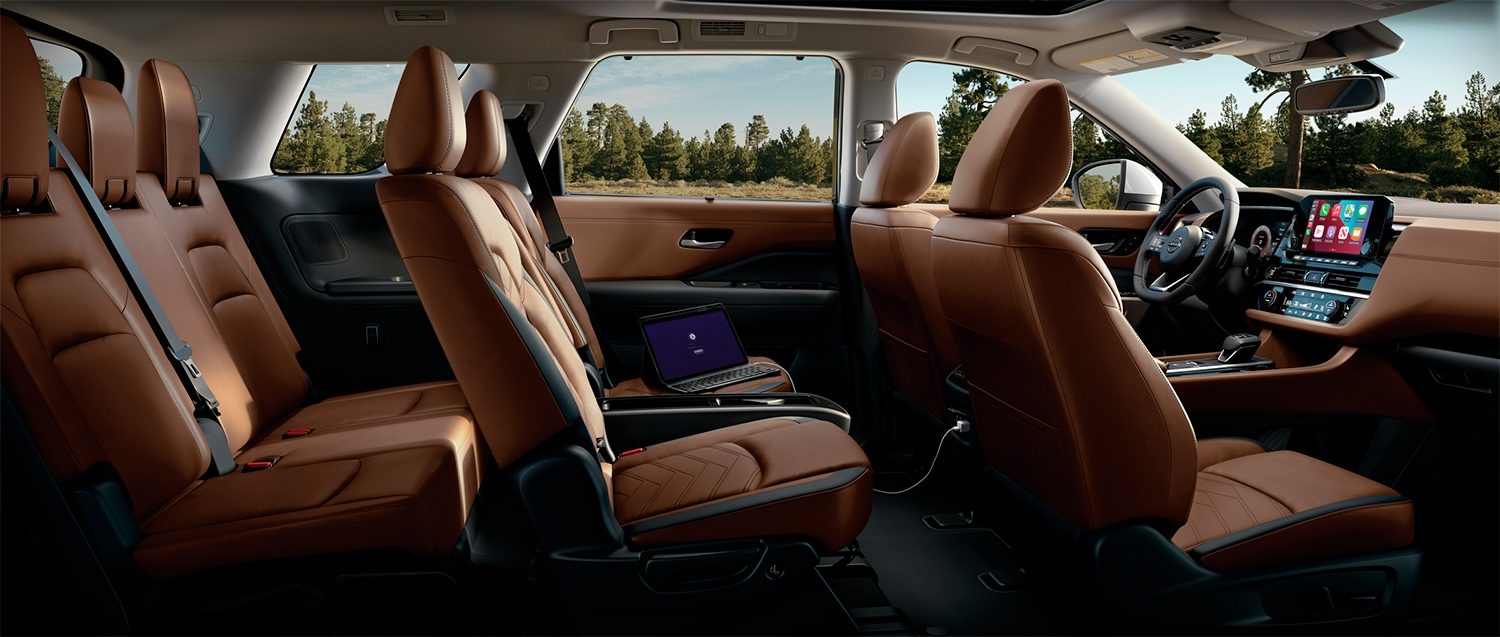 Фото Nissan Pathfinder в новом кузове, фото салона